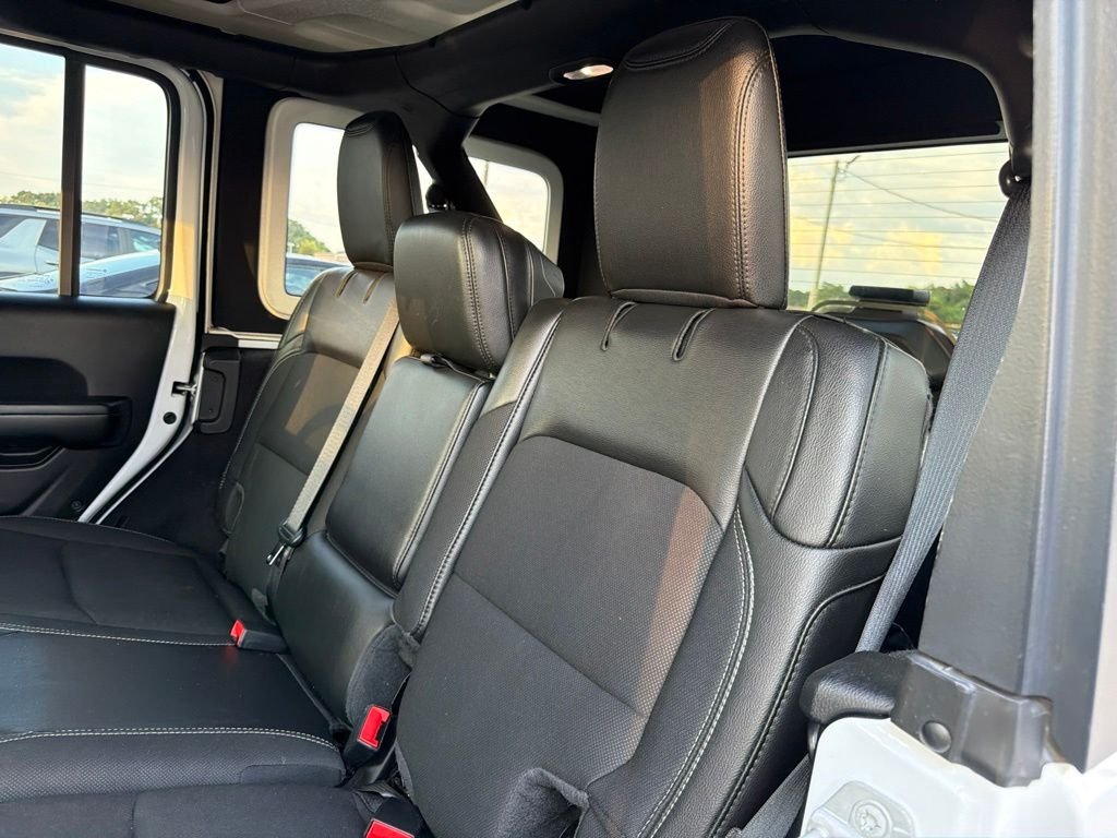 Used 2021 White Jeep Unlimited Sport image 12