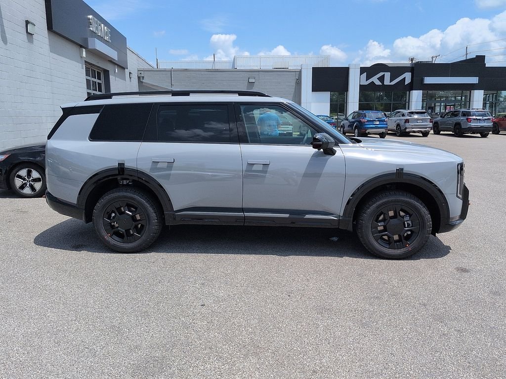 New 2027 Wolf Gray Kia X-Pro SX Prestige image 2