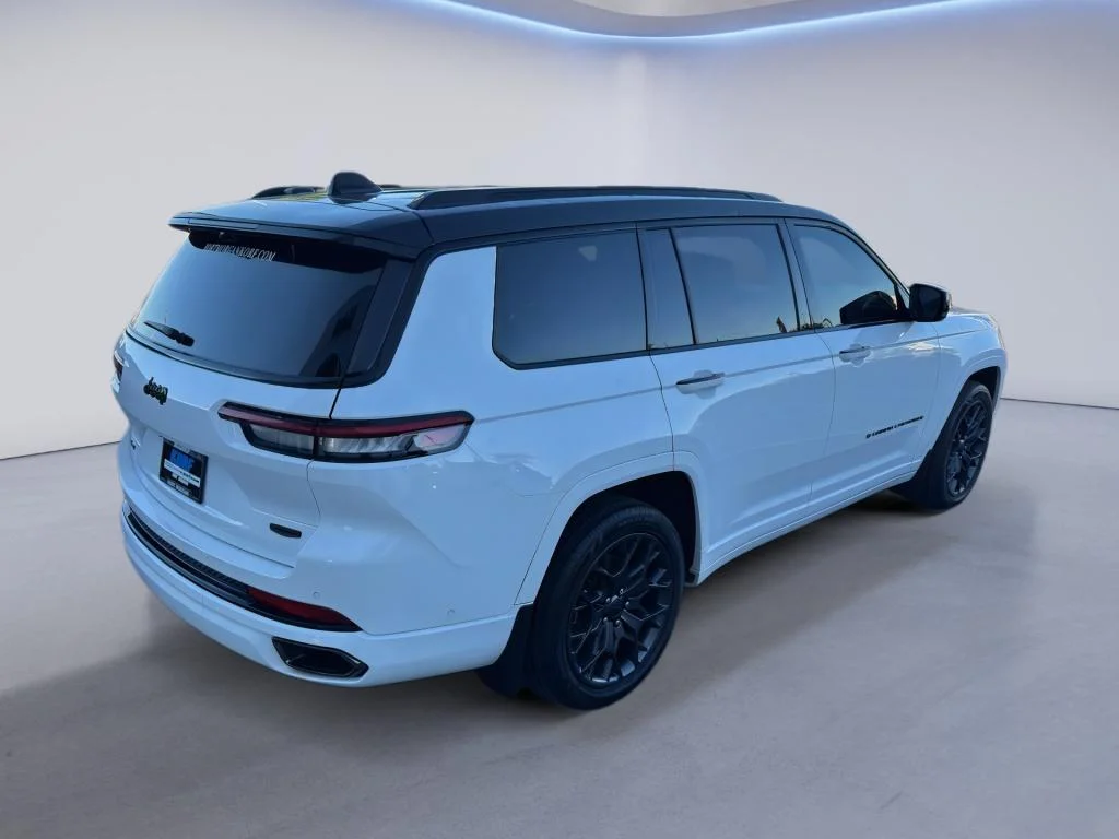 Used 2025 Bright White Clearcoat Jeep Summit Reserve image 5