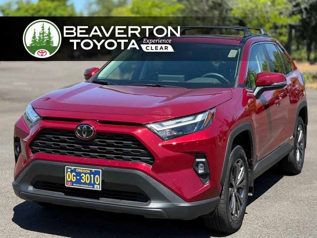 Used 2025 Red Toyota XLE Premium image 1