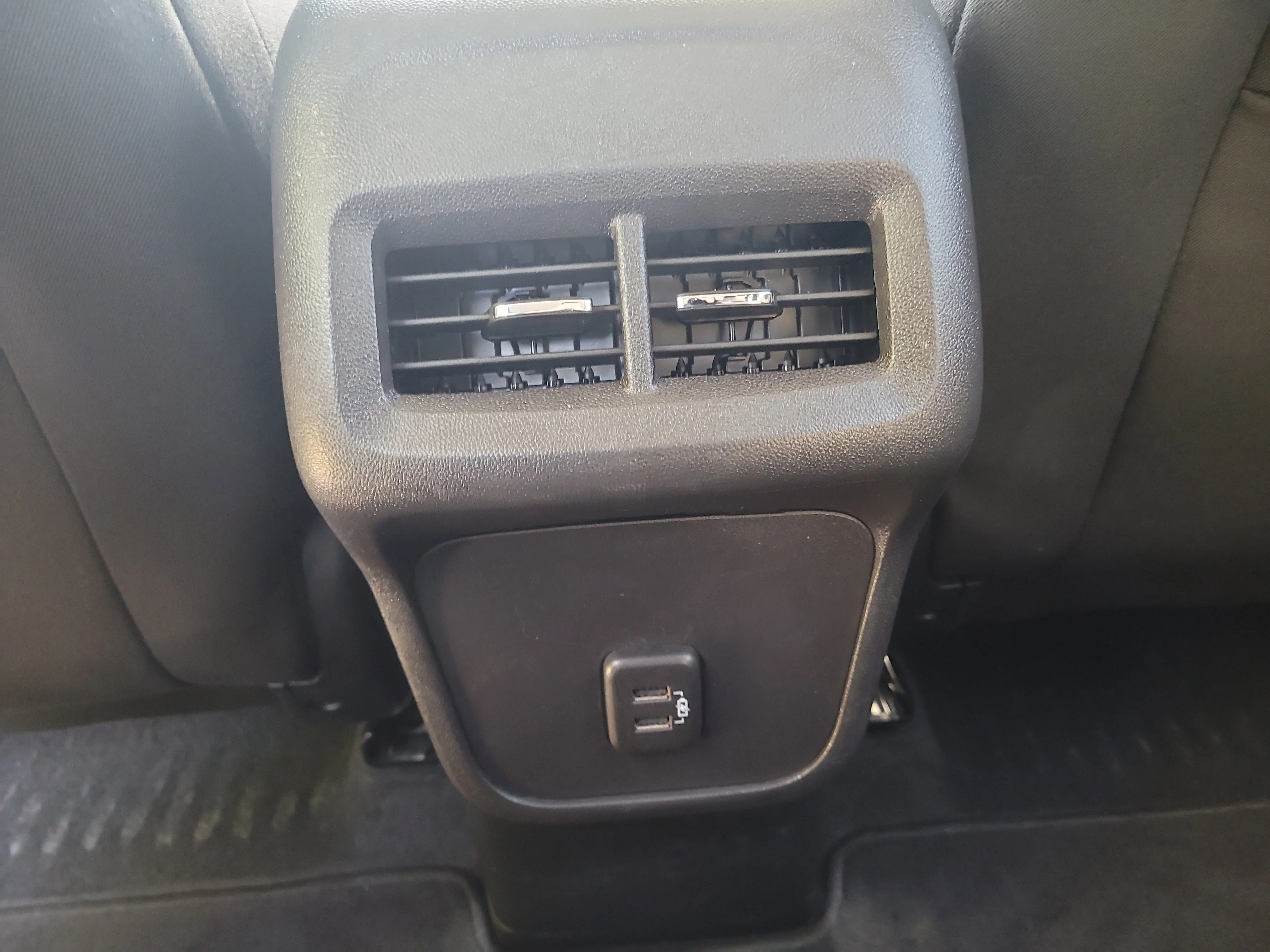 Used 2024 Summit White Chevrolet LT image 15