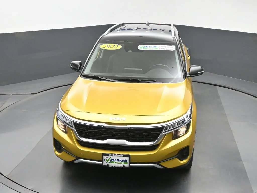 Used 2022 Yellow Kia S image 26