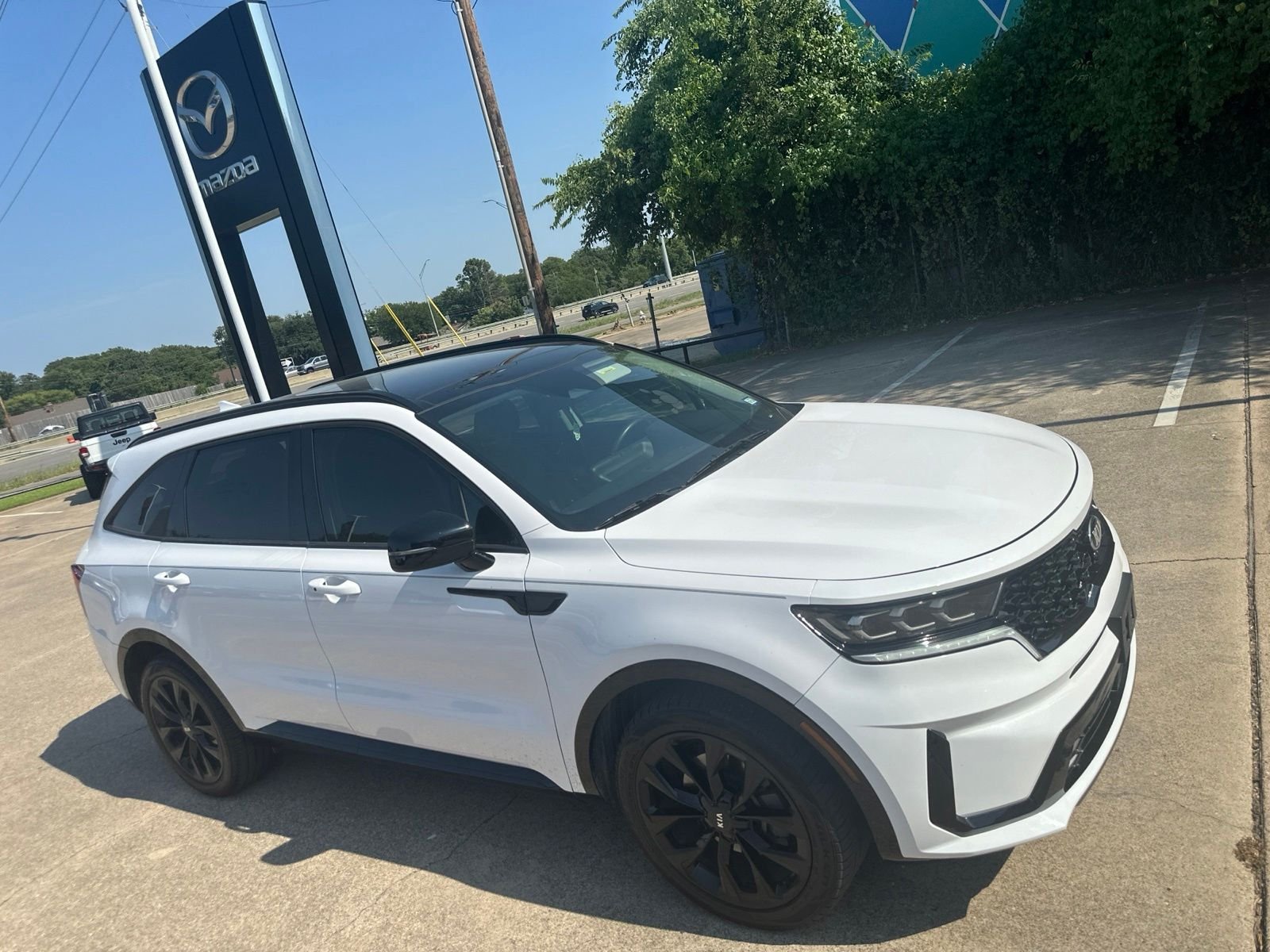 Used 2021 White Pearl Kia SX image 9