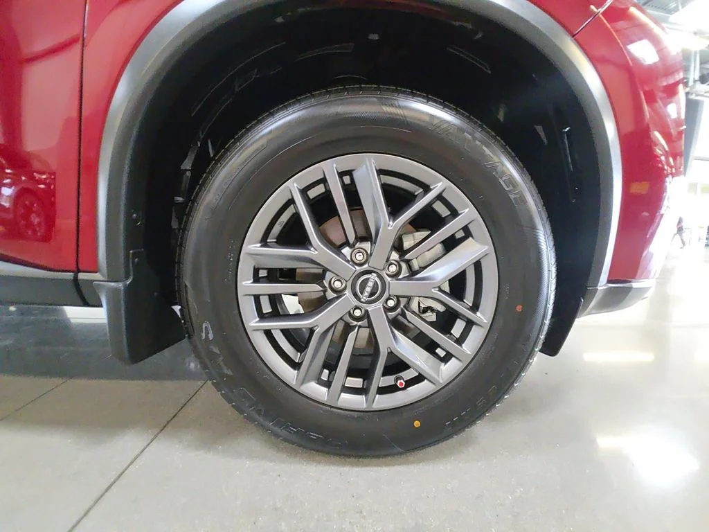 Used 2024 Red Nissan S image 28