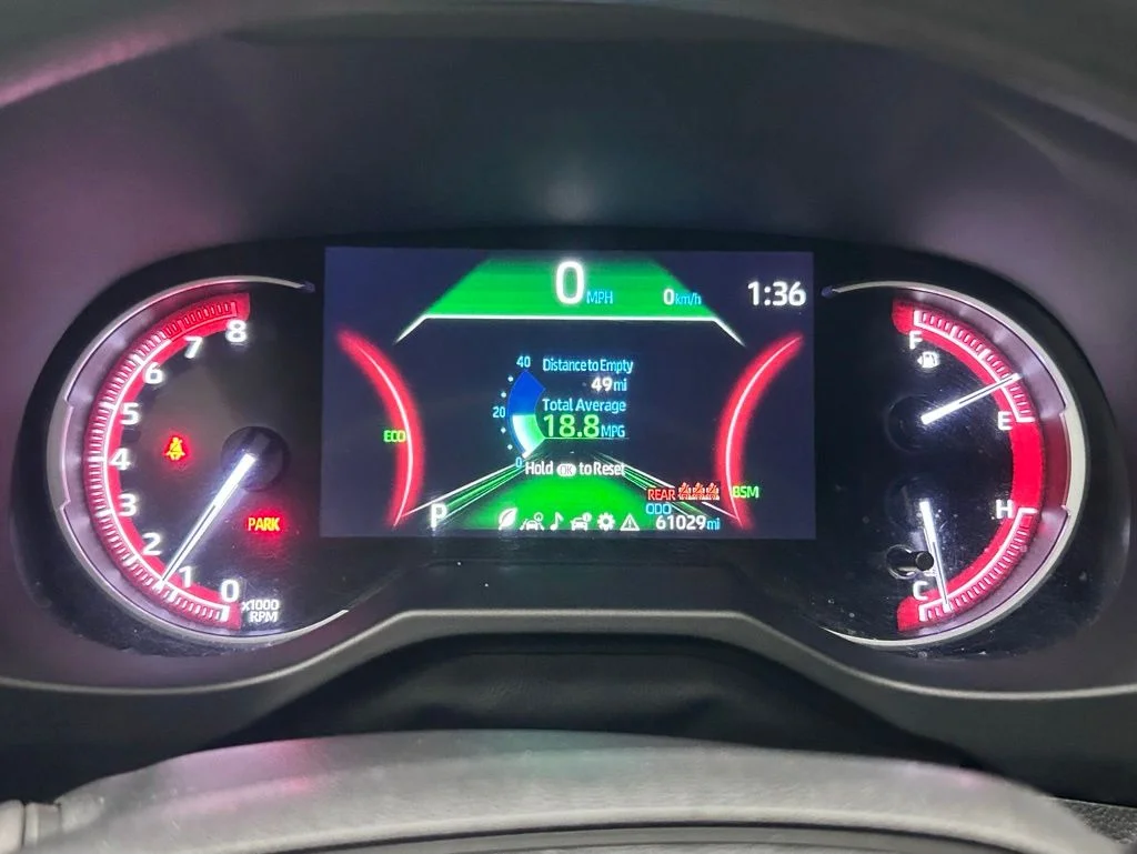 Used 2023  Toyota XLE image 20