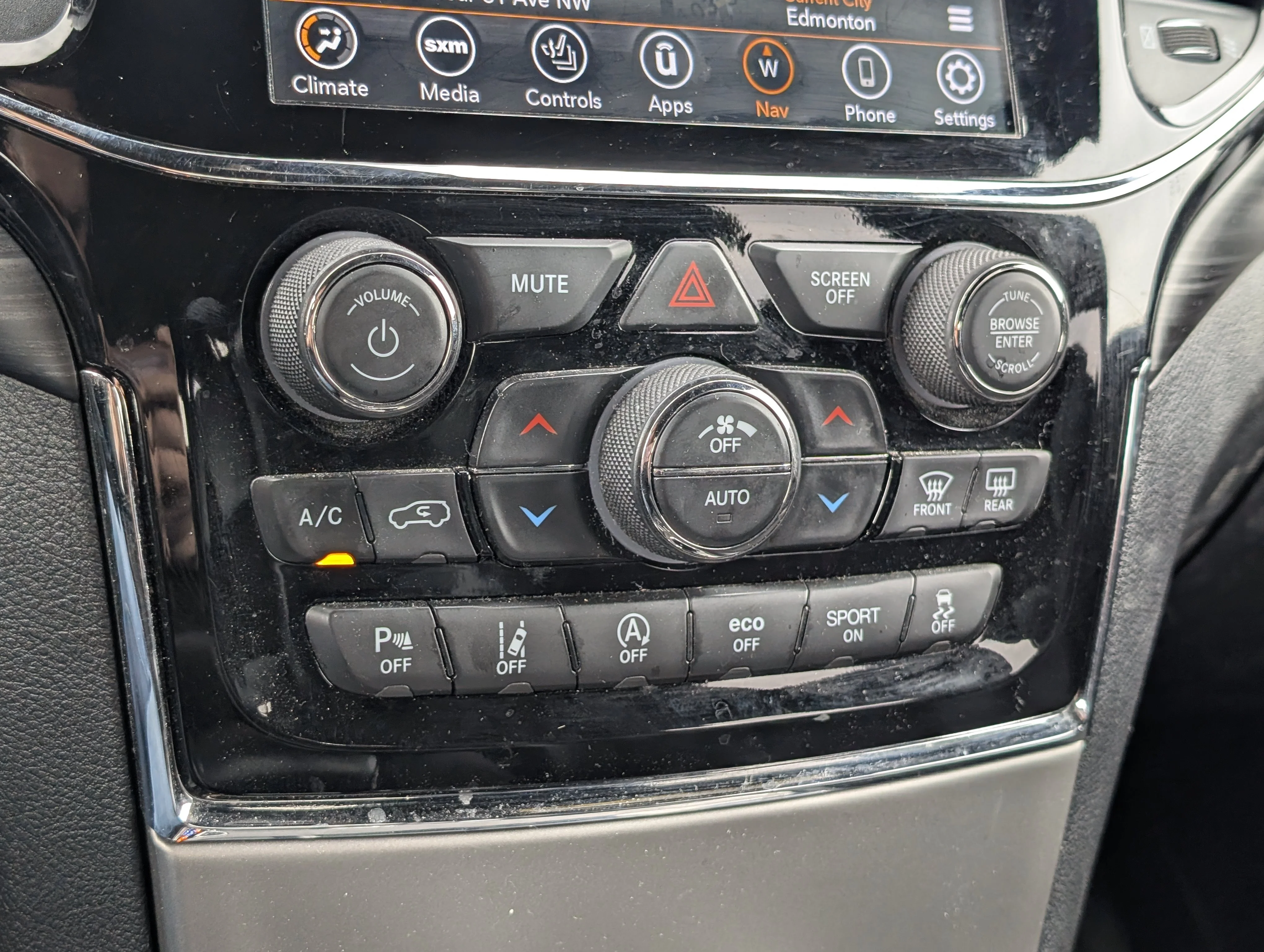 Used 2021 Bright White Jeep Altitude image 26