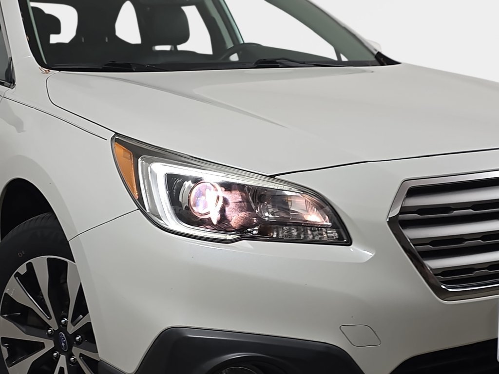 Used 2015 Crystal White Pearl Subaru 2.5i image 34