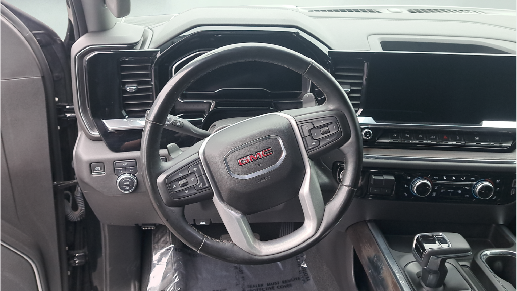 Used 2024 Onyx Black GMC SLT image 19