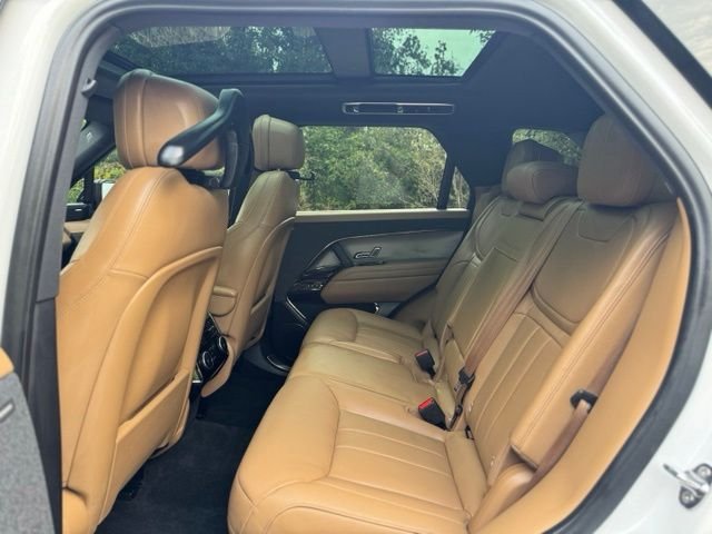 Used 2025 Ostuni Pearl White Premium Metallic Land Rover SE image 13