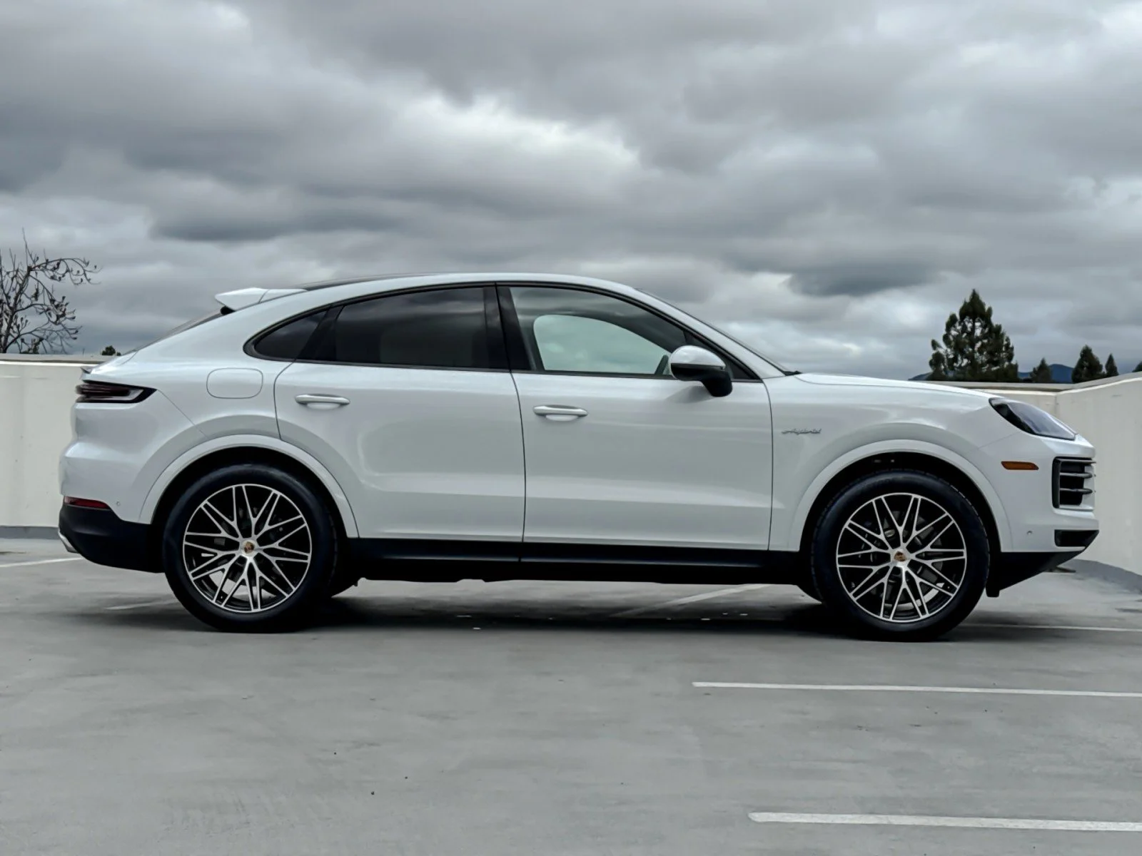 New 2026 CARRARA WHITE Porsche E-Hybrid image 9