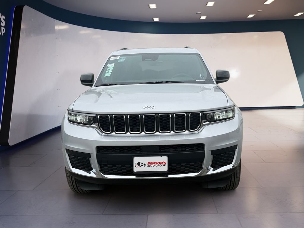 New 2026 Silver Zynith Exterior Paint Jeep Laredo image 8