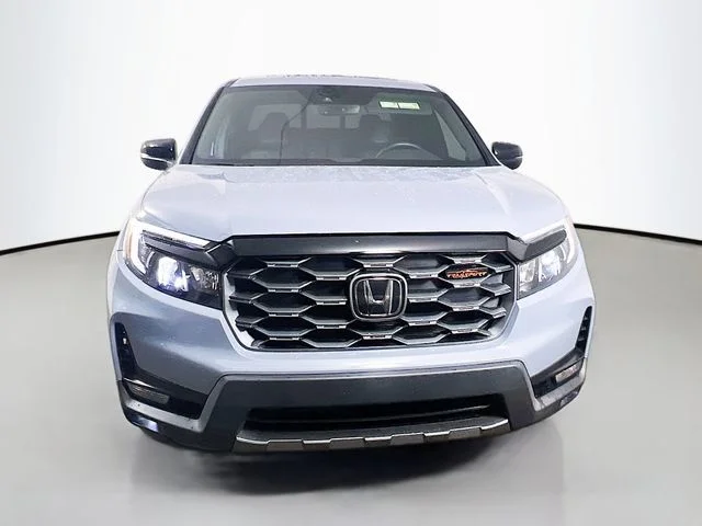 Used 2024 Sonic Gray Pearl Honda TrailSport image 2