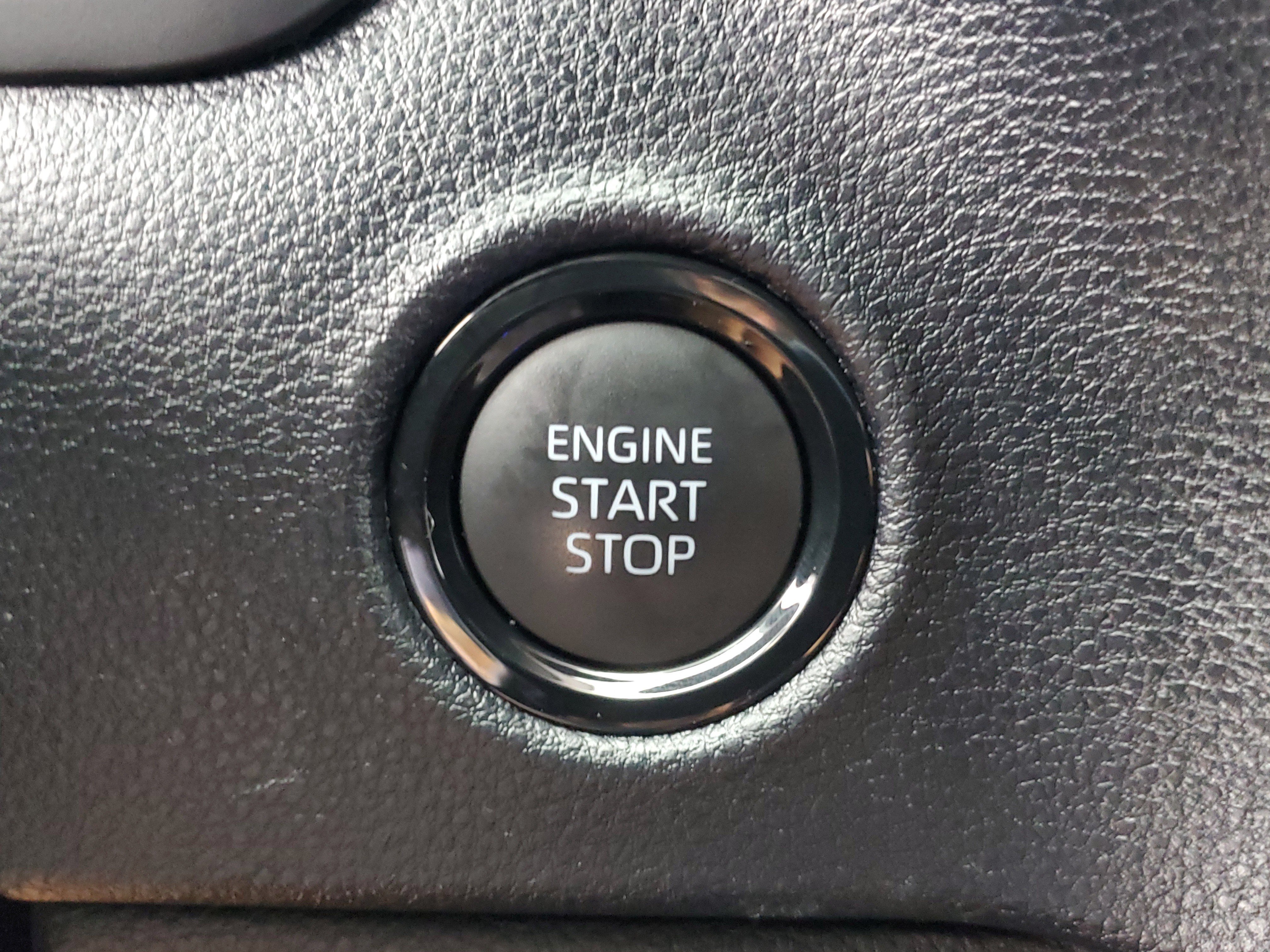 Used 2025 Ice Cap Toyota SR5 image 32