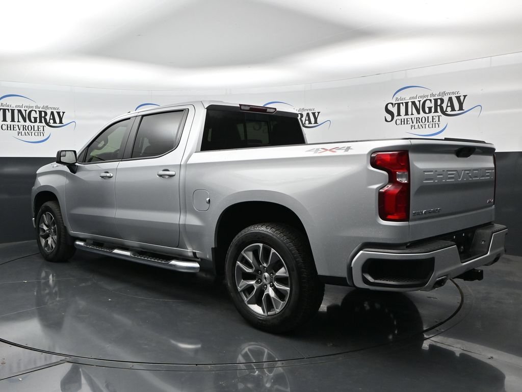 Used 2021 SILVER ICE METALLIC Chevrolet RST image 5