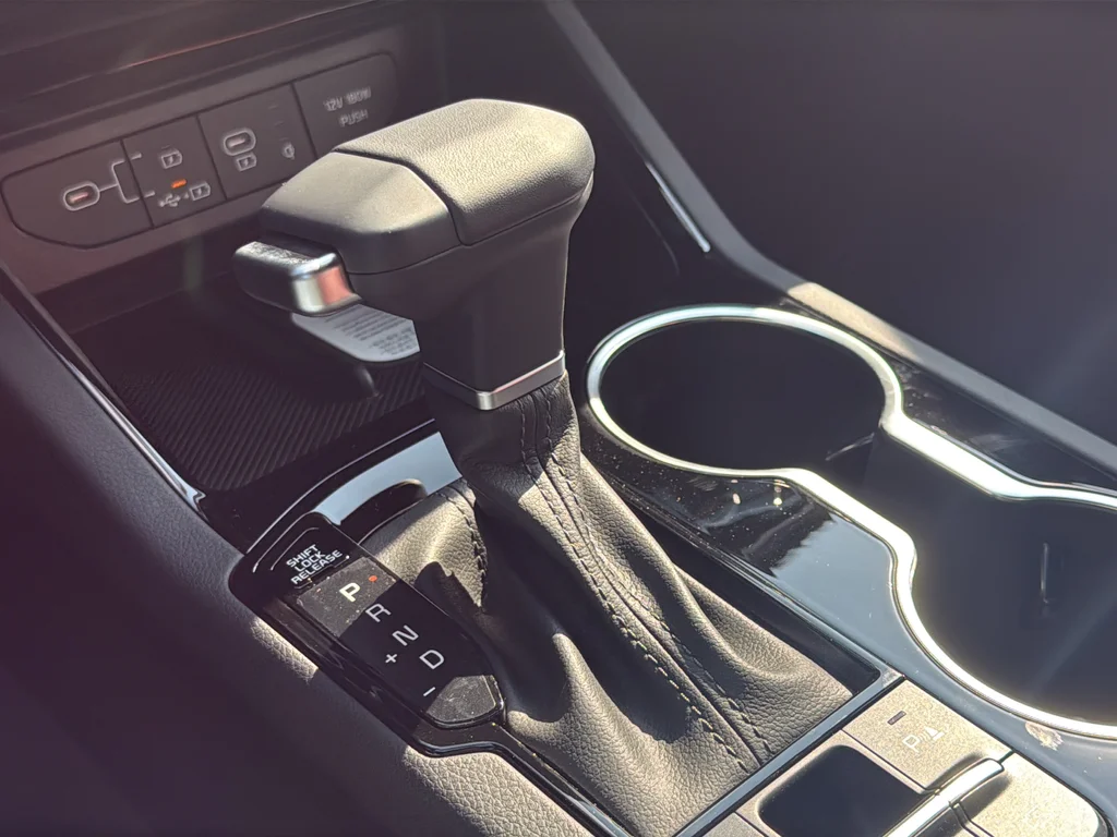 New 2026 Snow White Pearl Kia GT-Line image 44