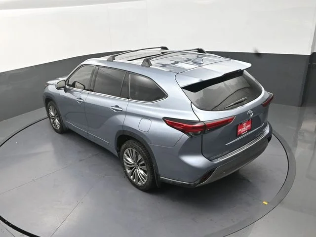 Used 2021 Blue Toyota Platinum image 27