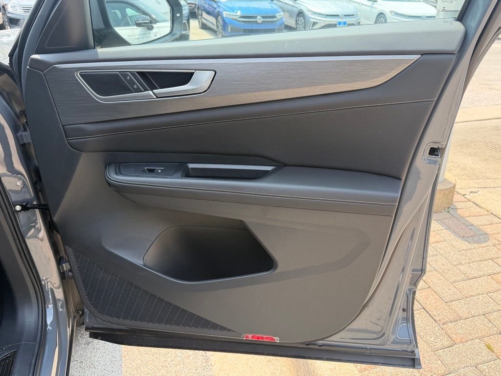 New 2026 Pure Gray Volkswagen 2.0T SE W/TECHNOLOGY image 15