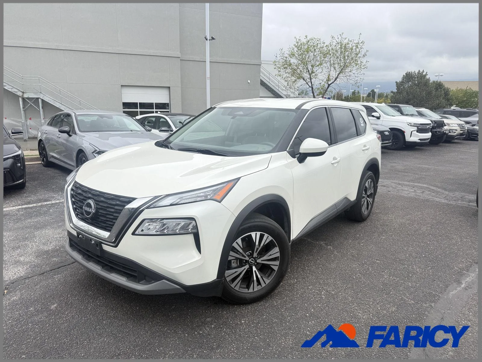 2023 Nissan Rogue SV AWD's photo