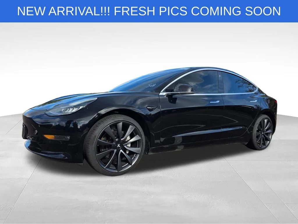 Used 2018  Tesla Long Range Battery image 2