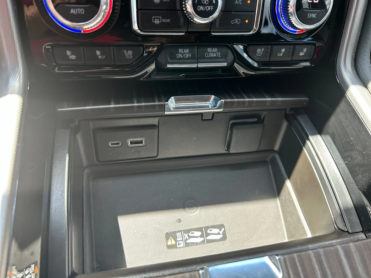 Used 2022 PEARL BEIGE METALLIC GMC Denali image 13