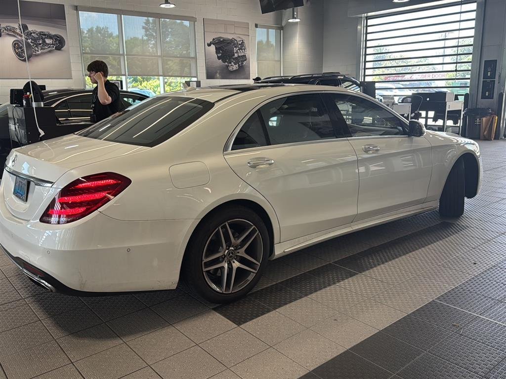 Used 2018 designo Diamond White Mercedes-Benz S 560 image 6