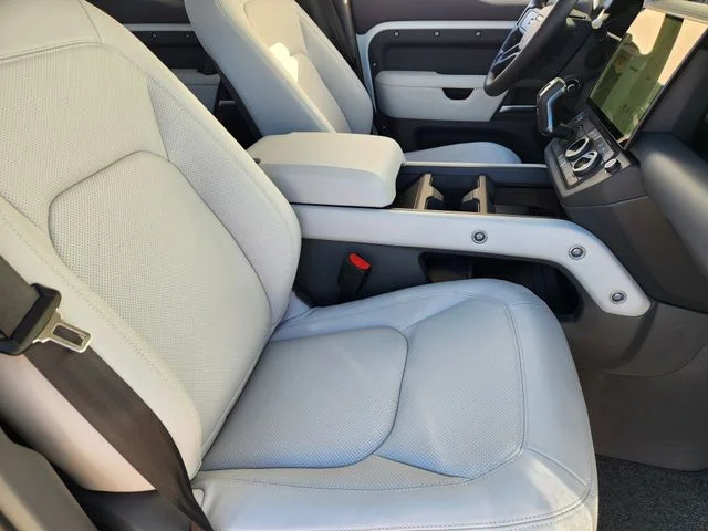 Used 2026 White Land Rover S image 10