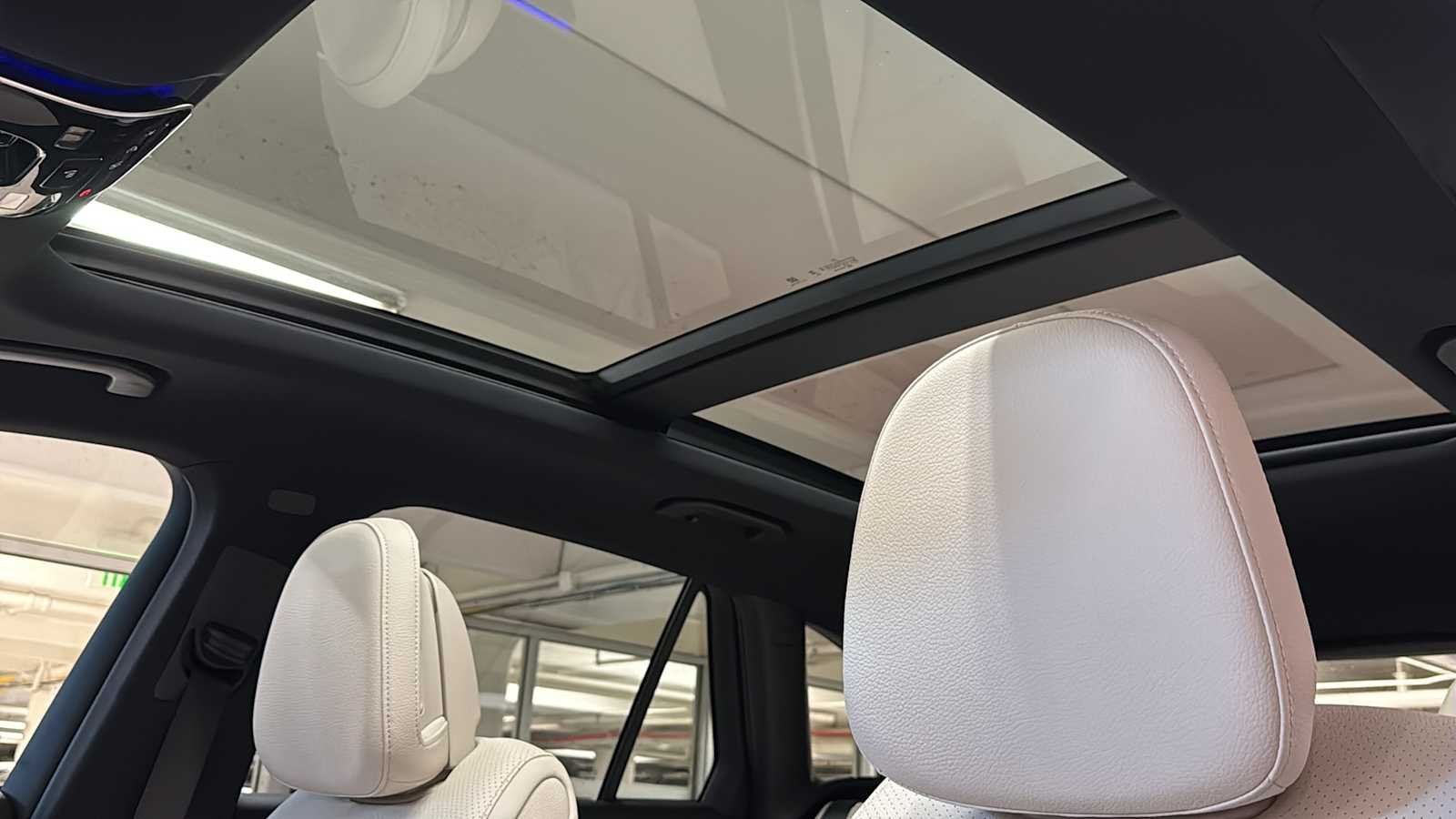 New 2027 MANUFAKTUR Alpine Grey Mercedes-Benz GLC 300 image 27