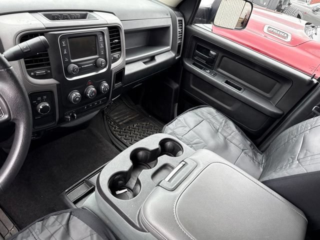Used 2018 Granite Crystal Metallic Clearcoat Ram Tradesman image 8