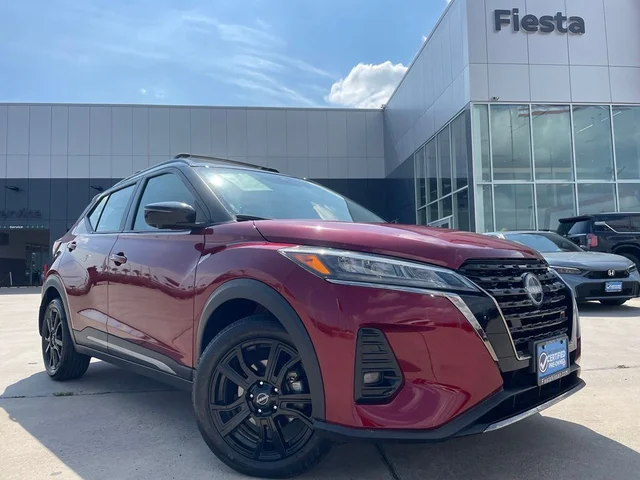 2024 Nissan Kicks SR
