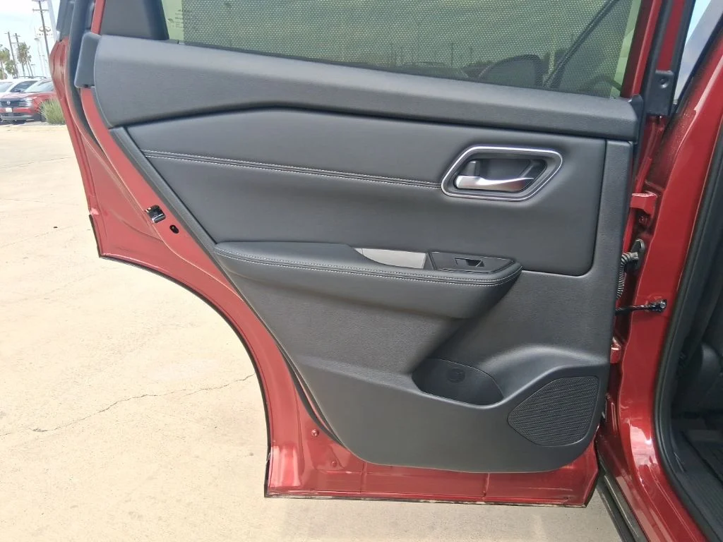 New 2026 Scarlet Ember Tintcoat Nissan Platinum image 29