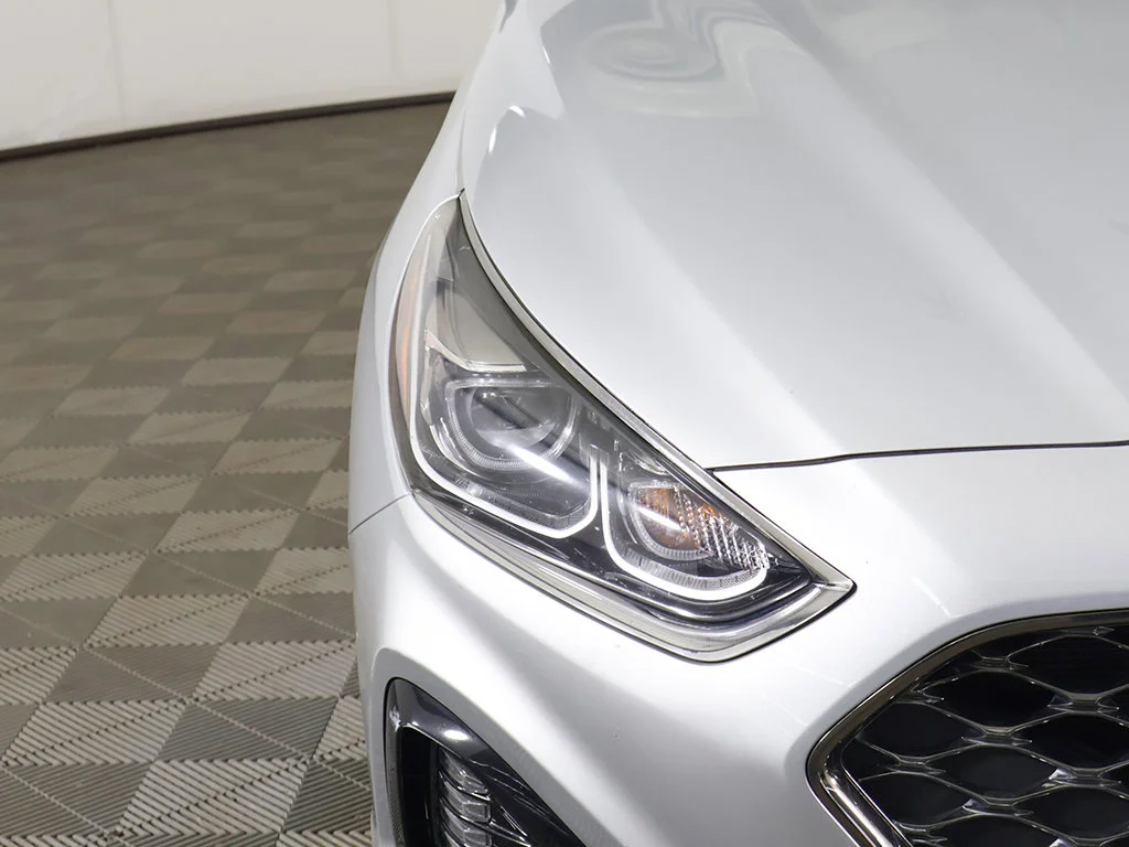 Used 2019 Silver Hyundai Limited image 16