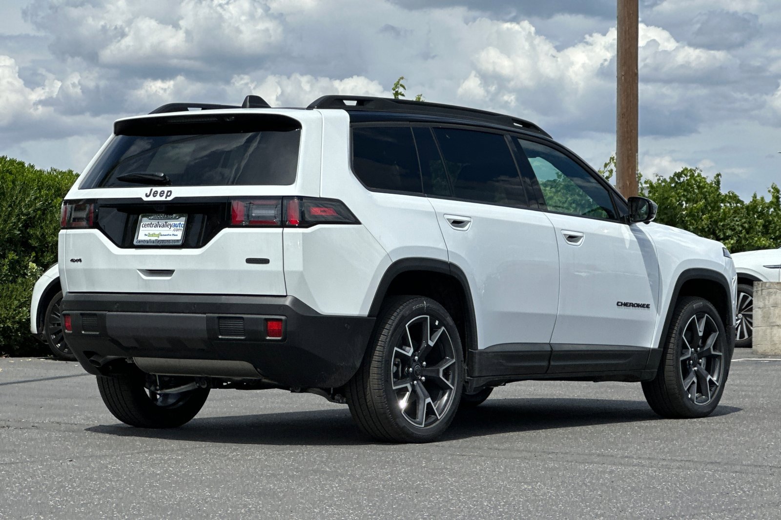 New 2026 Bright White Clearcoat Jeep Overland image 4