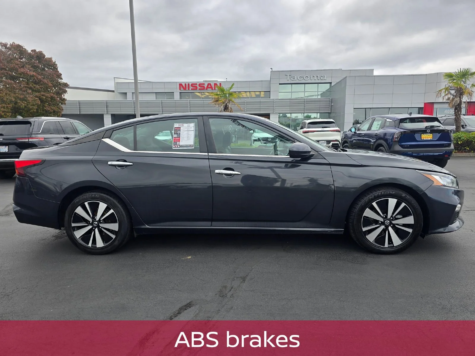 Used 2021 Blue Nissan 2.5 SV image 7