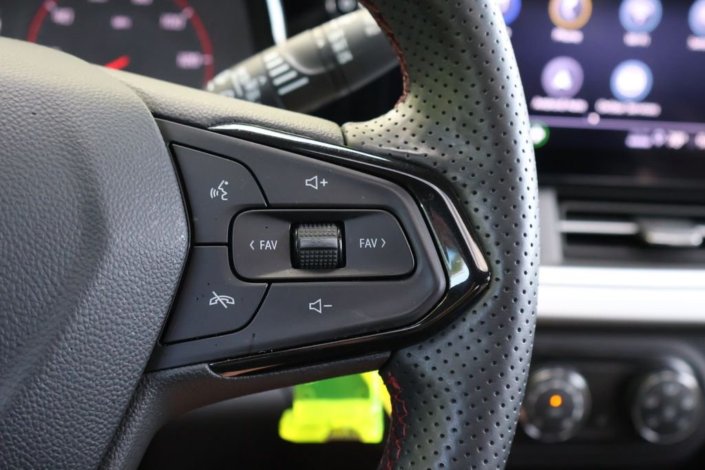 2024 Chevrolet Trax RS - Photo 31