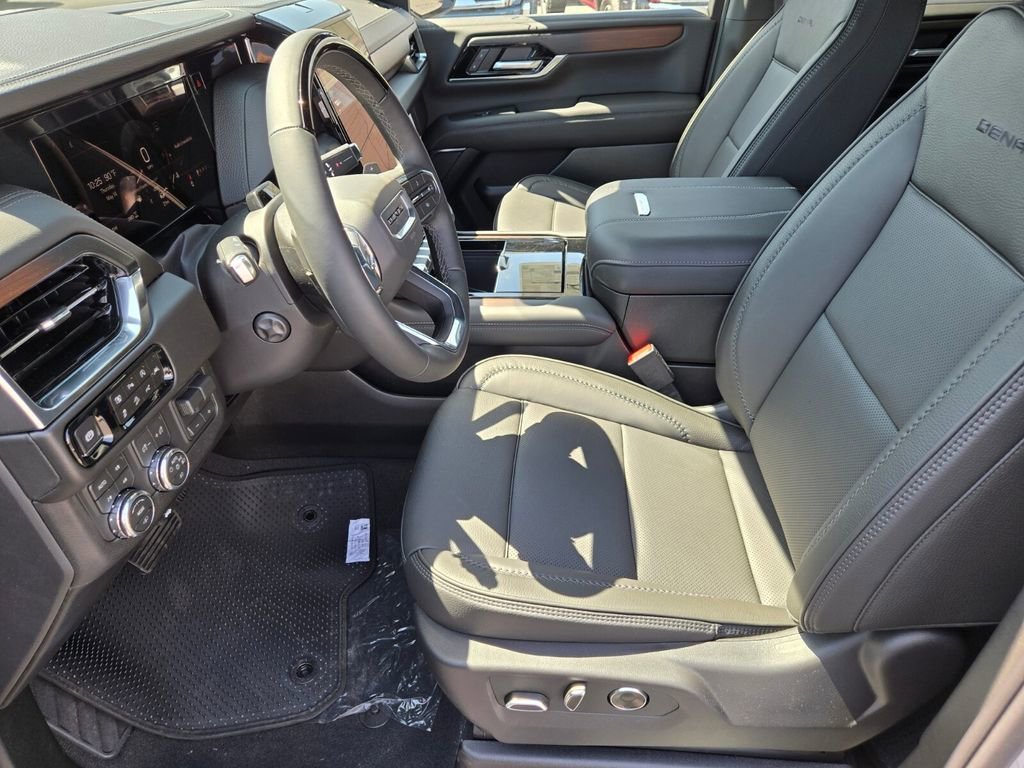 2026 GMC Yukon XL Denali - Photo 6