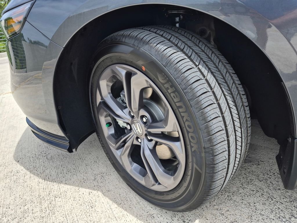 New 2026 Meteorite Gray Metallic Honda EX-L image 9