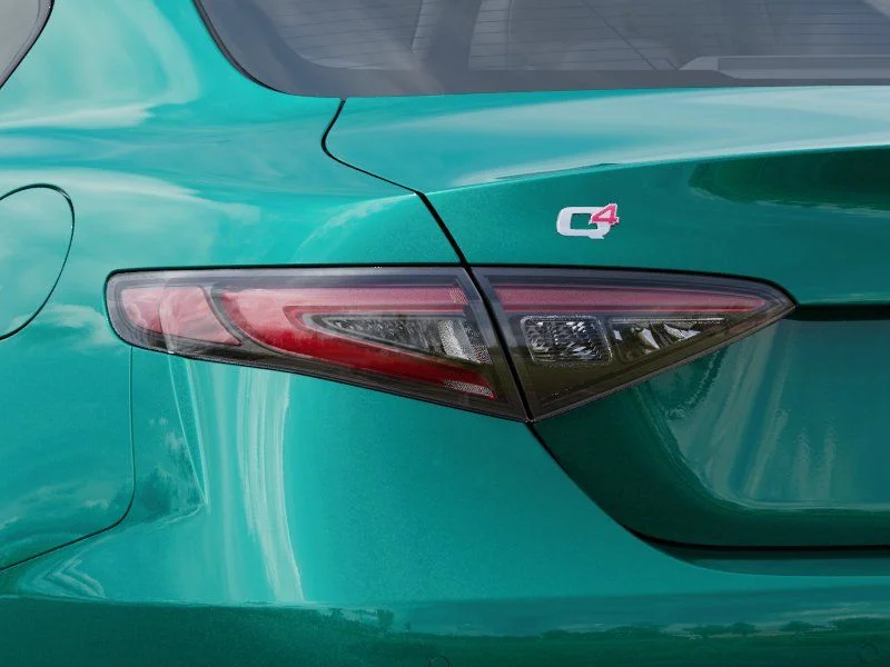 New 2026 Verde (Green) Fangio MetallicExterior Paint Alfa Romeo Veloce image 9