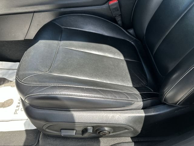 Used 2021 Silver Jeep Limited image 14