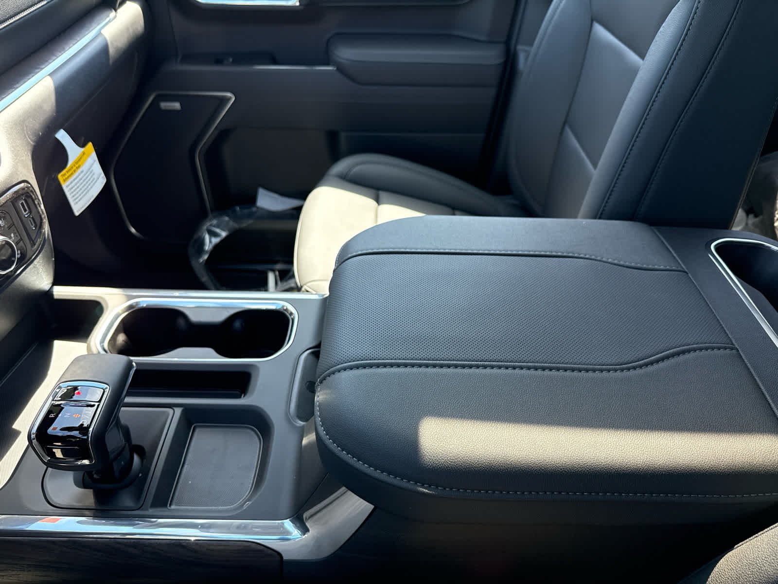 2026 GMC Sierra 1500 SLT - Photo 22