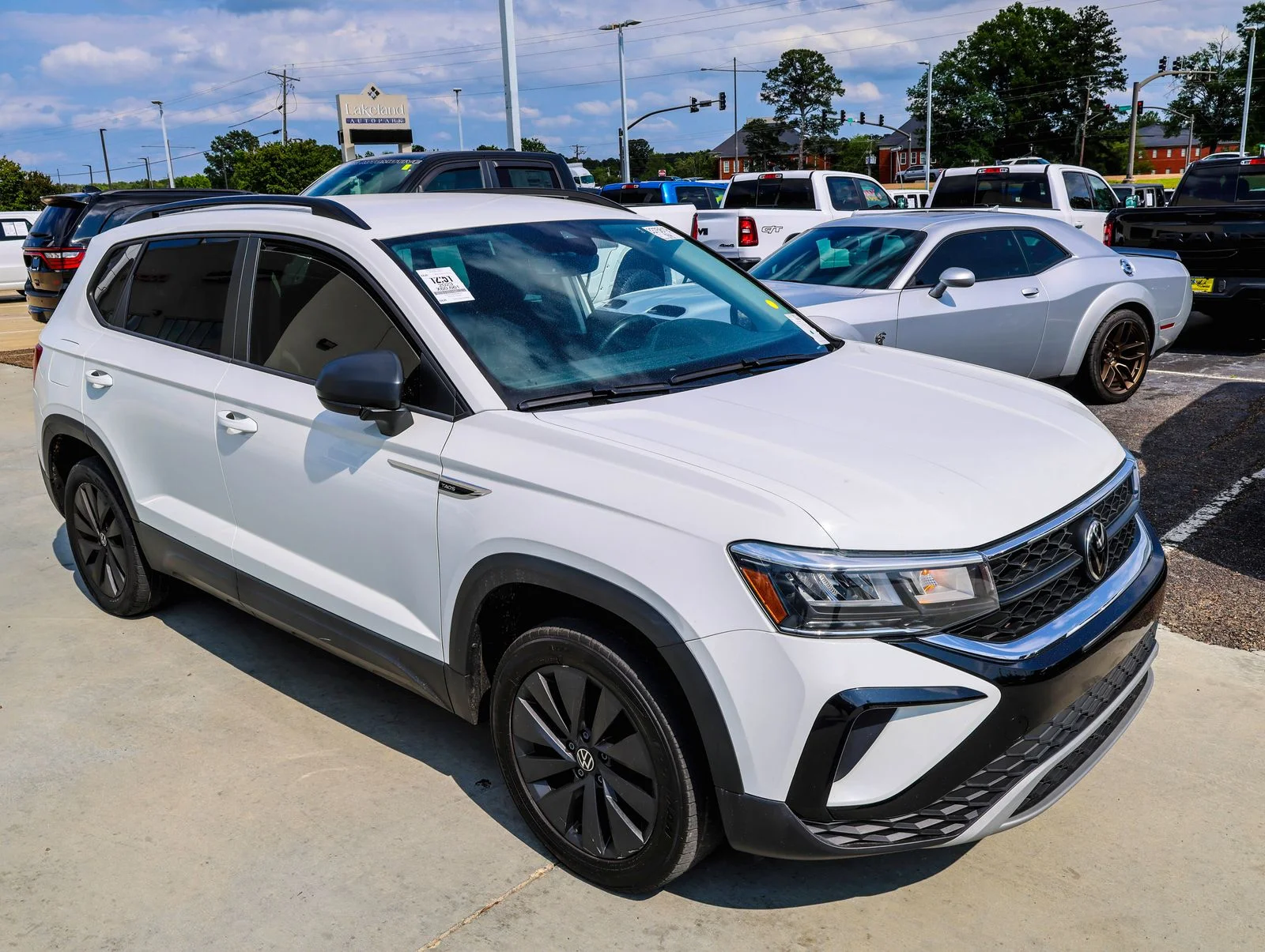 2023 Volkswagen Taos