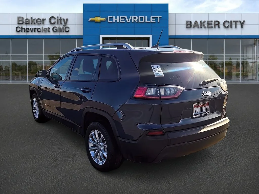 Used 2020 Slate Blue Pearlcoat Jeep Latitude image 3