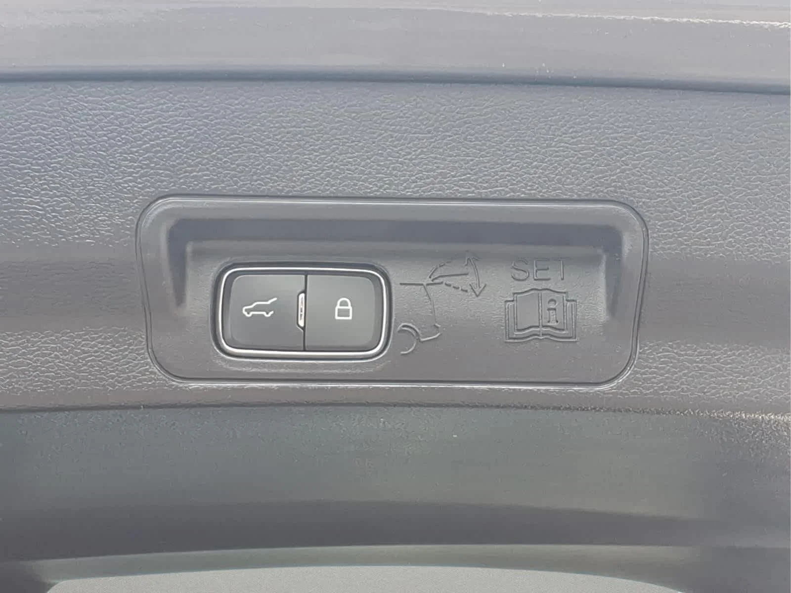 Used 2022 Carbonized Gray Metallic Ford XLT image 7