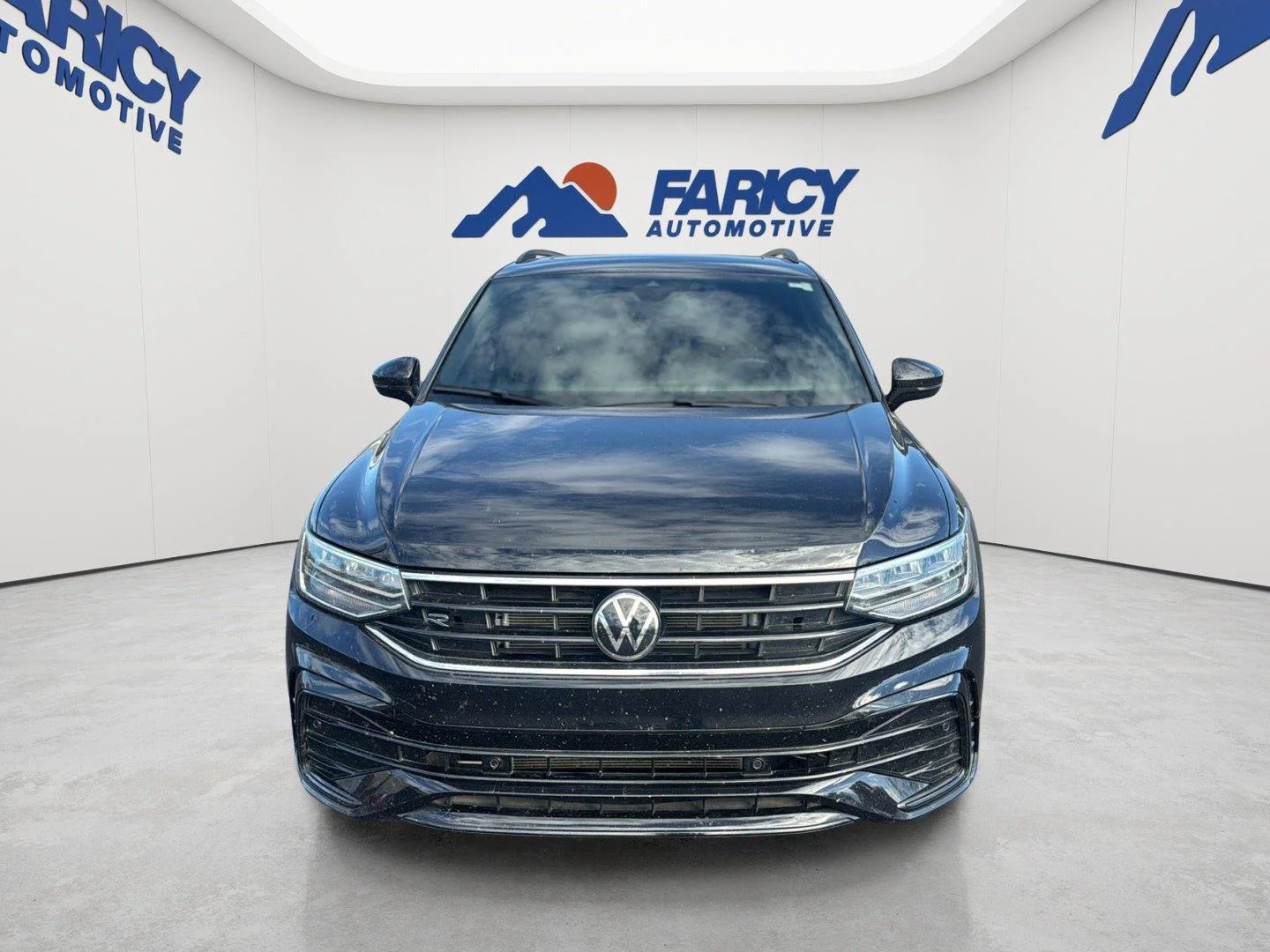 Used 2024 Deep Black Pearl Volkswagen SE R-Line Black image 3
