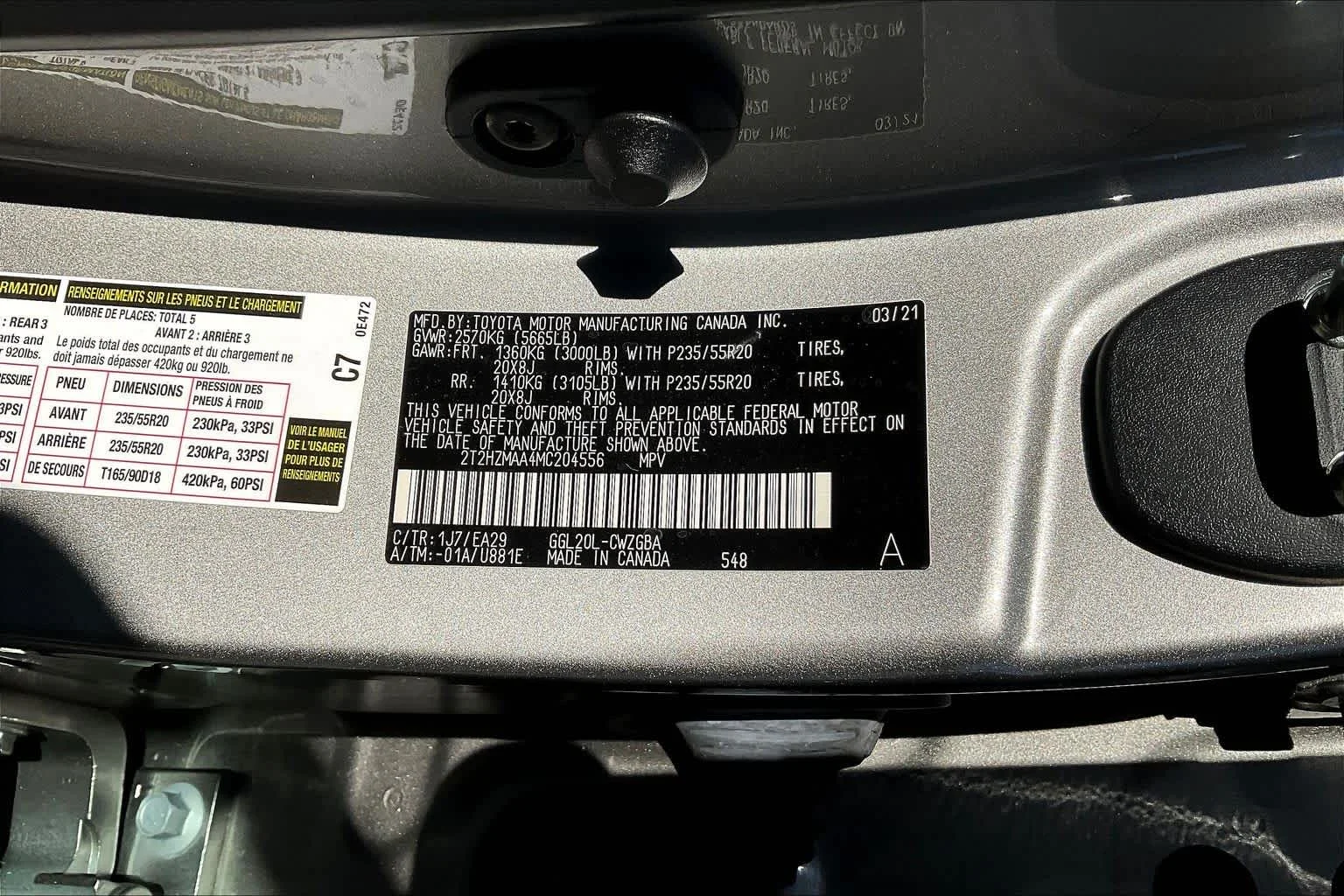 Used 2021 Atomic Silver Lexus  image 32