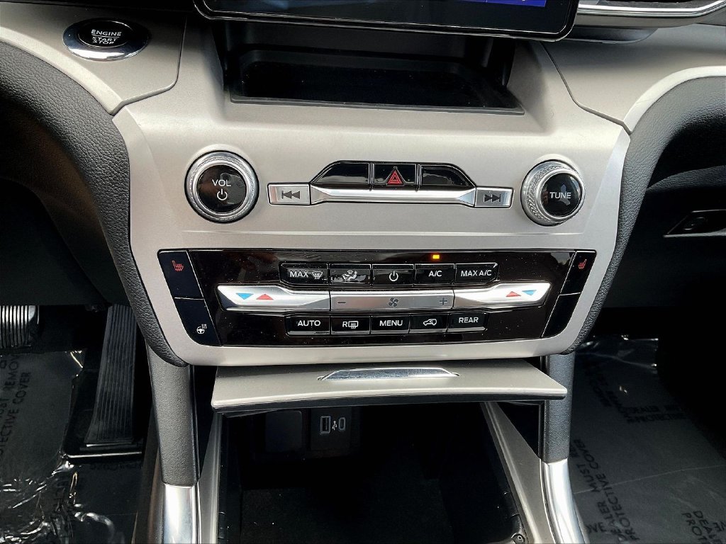 Used 2023 Gray Ford XLT image 15