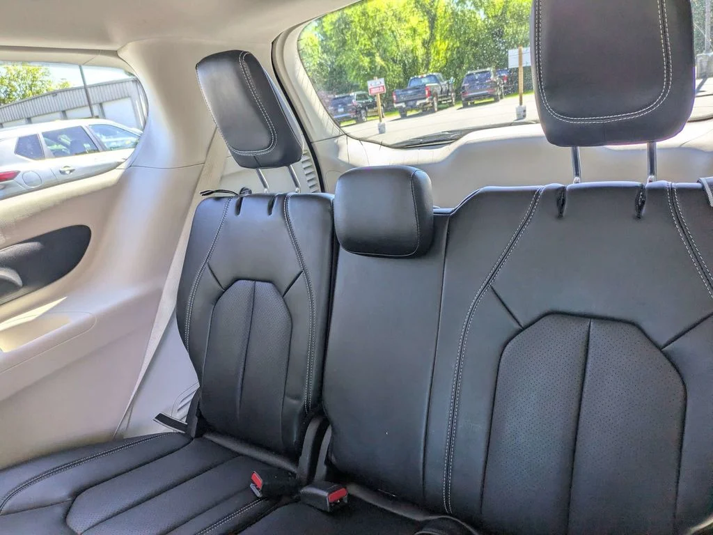 Used 2023 Blue Chrysler Touring L image 15