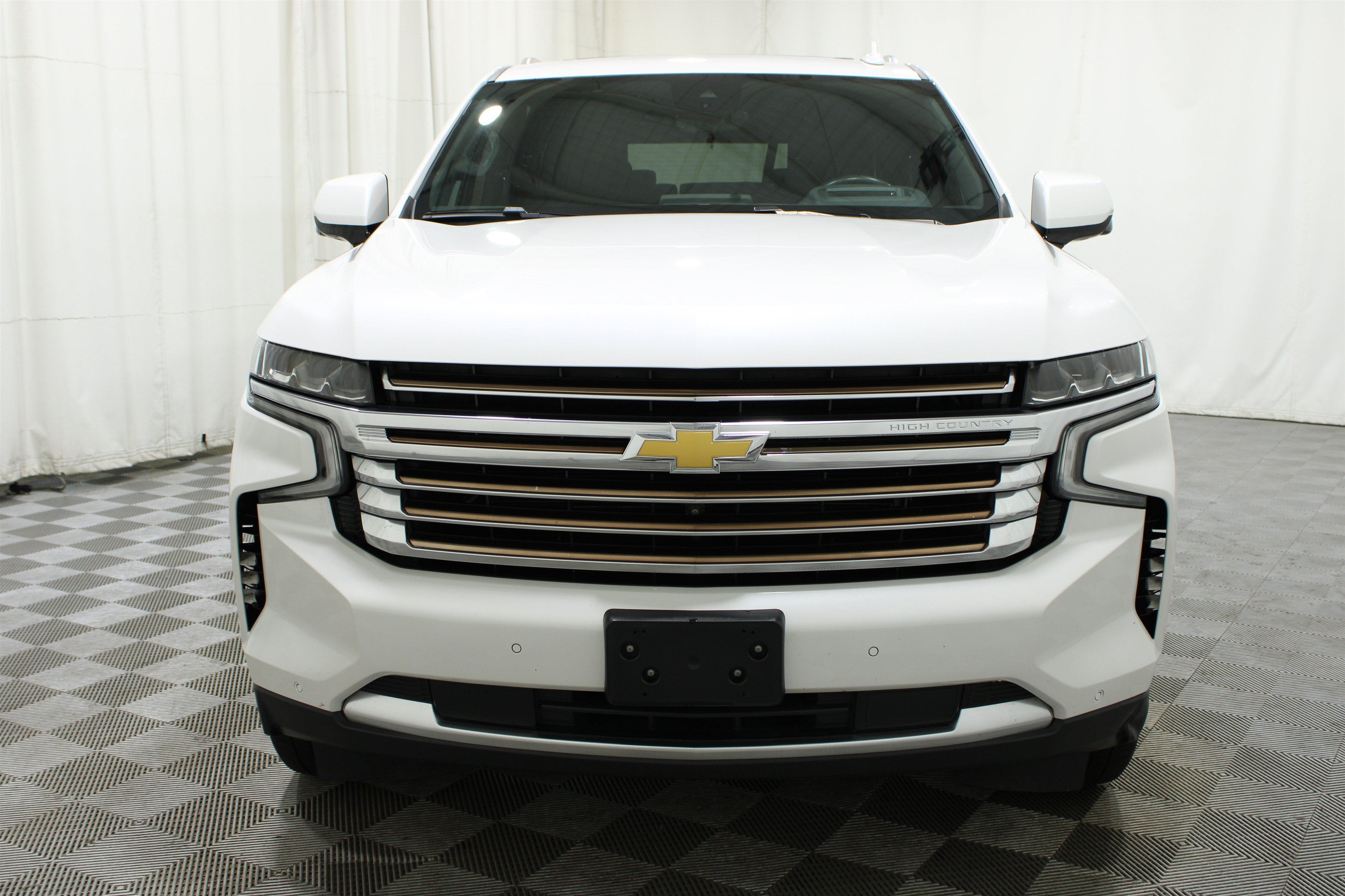 Used 2024 Iridescent Pearl Tricoat Chevrolet High Country image 46