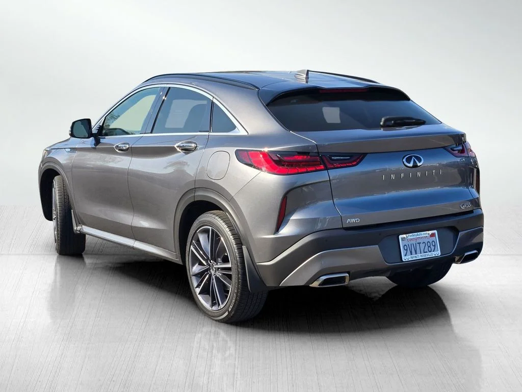 Certified Used 2025 Graphite Shadow INFINITI LUXE image 8