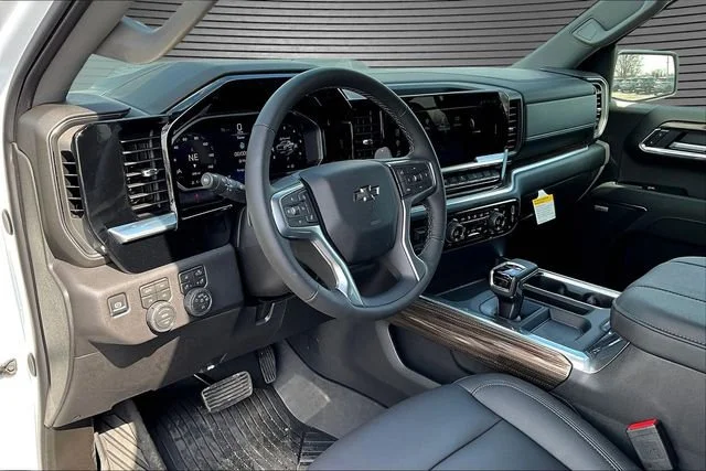 New 2026 Summit White Chevrolet LT Trail Boss image 7