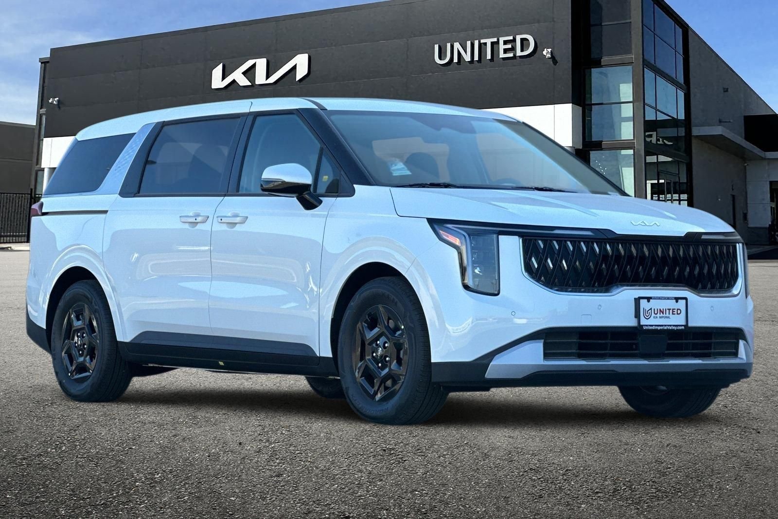 New 2026 White Kia LXS image 2
